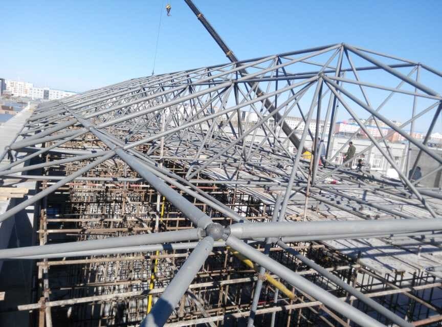 华阴商贸城屋顶网架工程